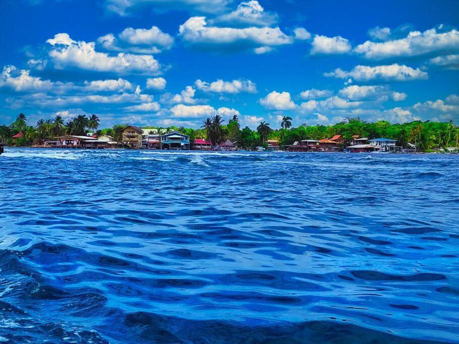Villa Poetry Garden Bocas Town Colon Island Extérieur photo
